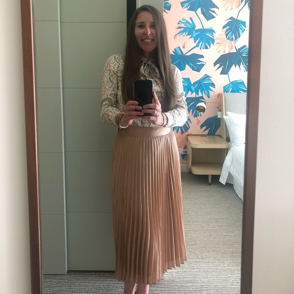 Meet your Posher, Jess - Picture 2 of 3